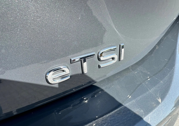 Volkswagen Golf cena 49900 przebieg: 33000, rok produkcji 2023 z Września małe 254